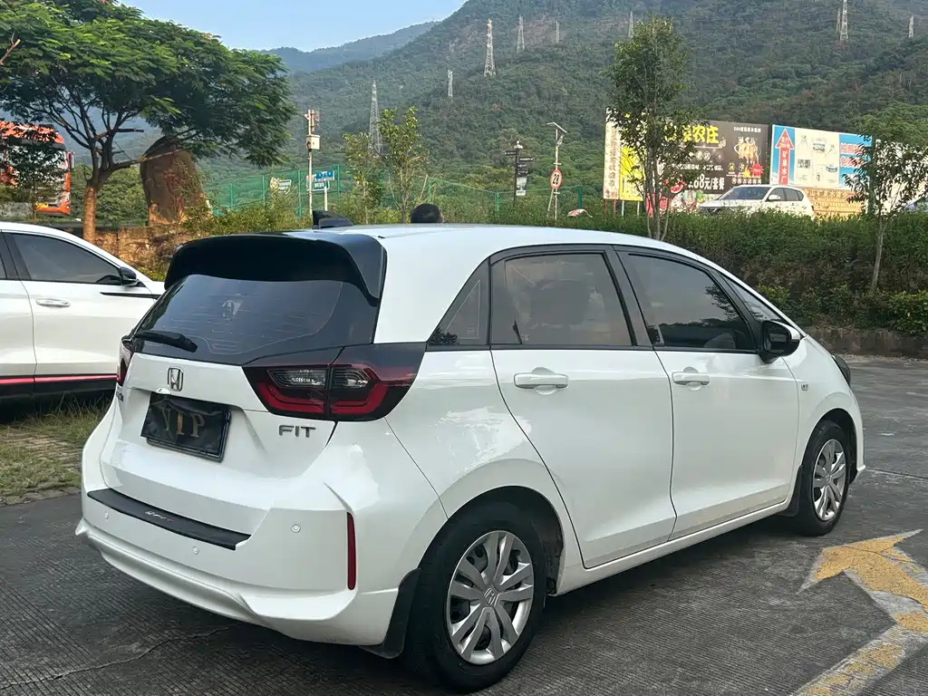 Honda Fit — миниатюра 13