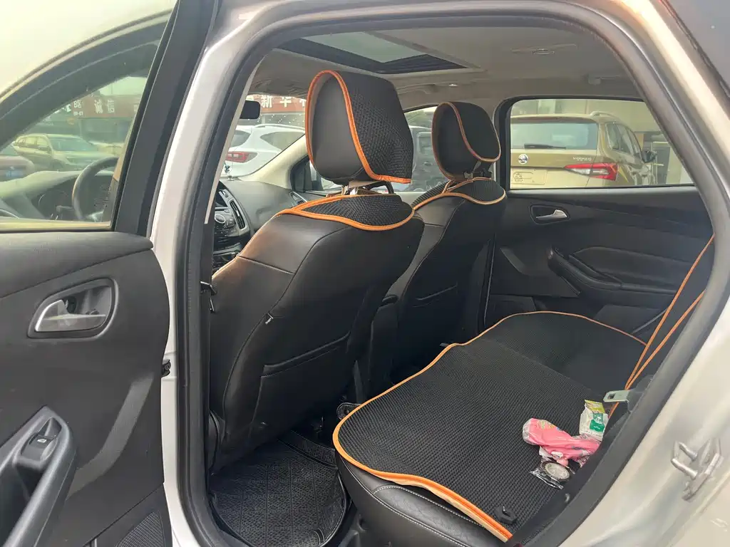 Ford Focus — миниатюра 5