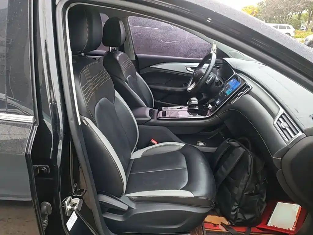 Roewe i6 MAX — миниатюра 25