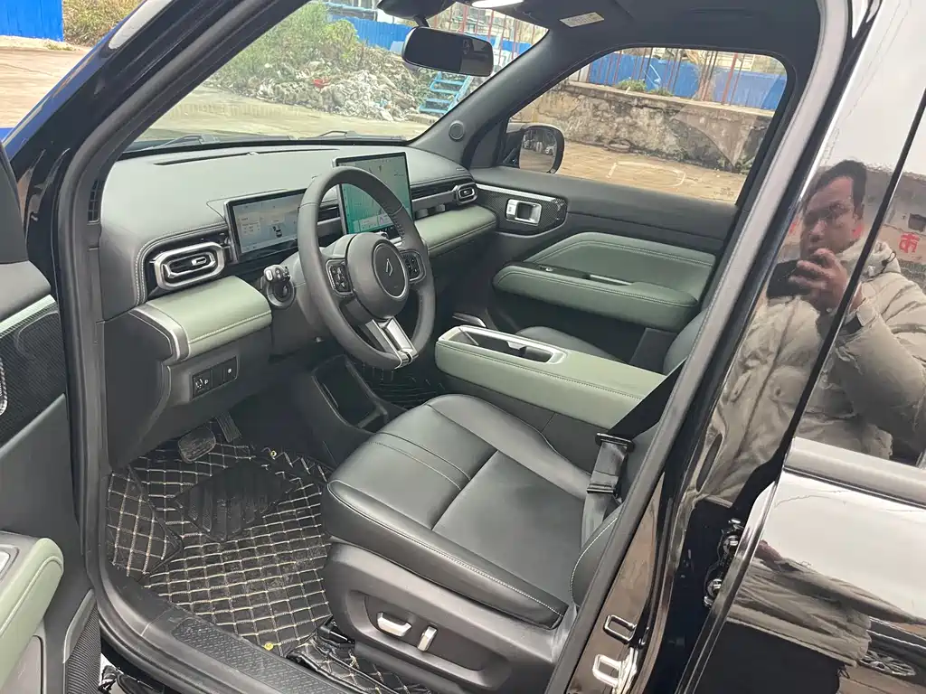 BAOJUN YUE ALSO PLUS