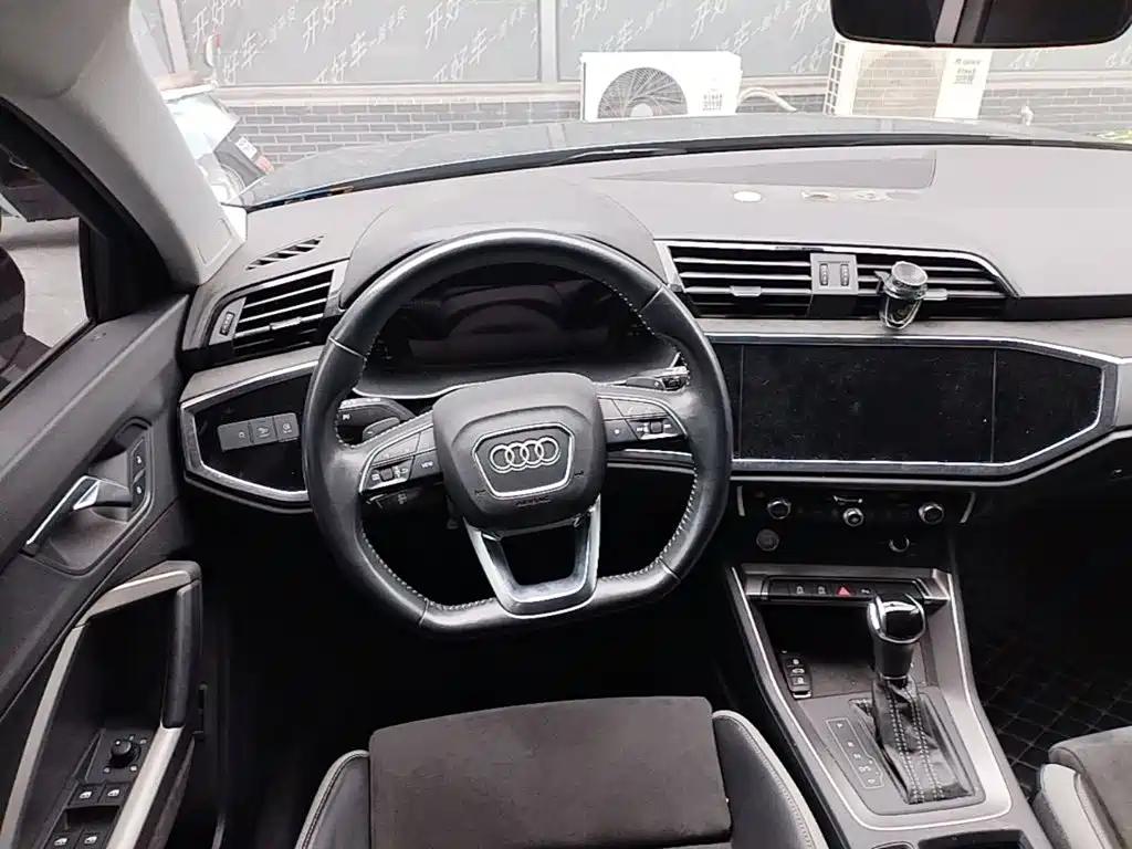 Audi Q3 — миниатюра 11