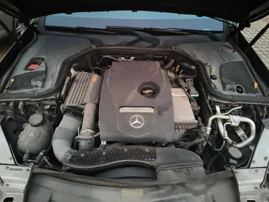 Mercedes-Benz E-Class — миниатюра 10