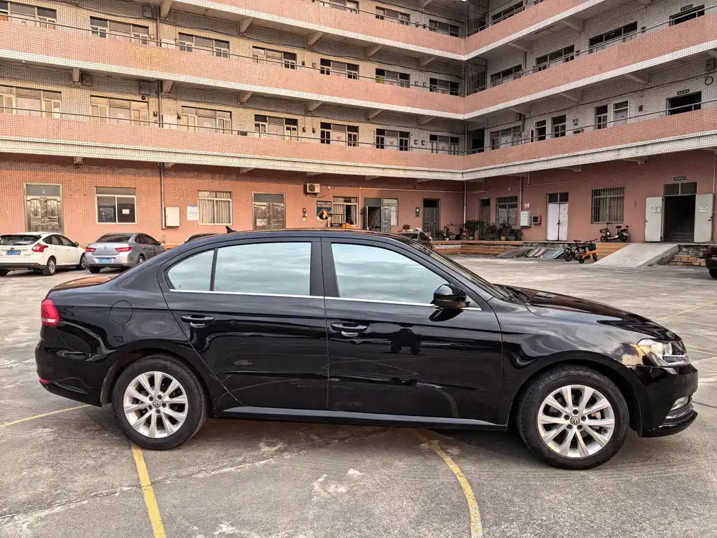 Volkswagen Lavida 2017 1.6L AT Comfort