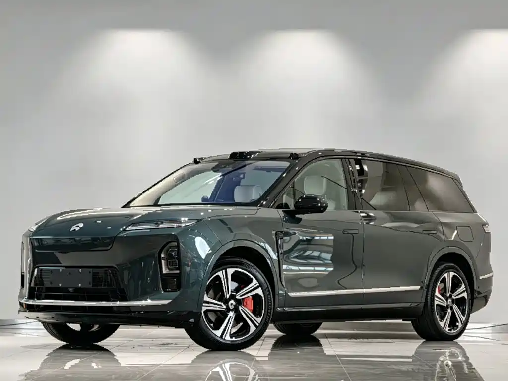 NIO ES8