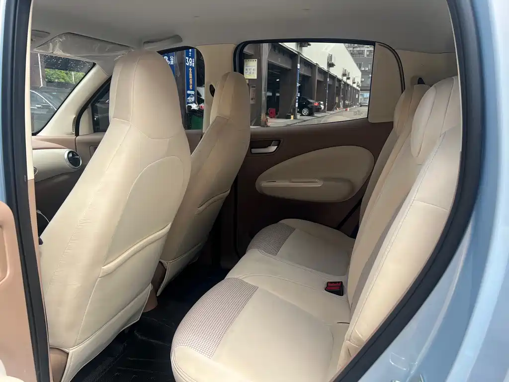 Wuling MINIEV — миниатюра 6