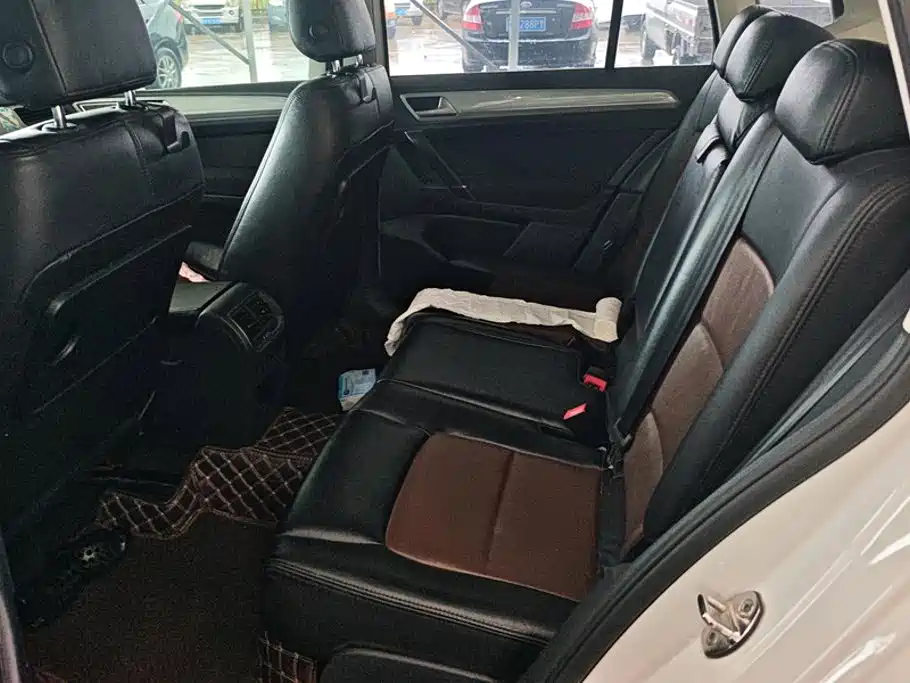 Volkswagen Golf Sportsvan — миниатюра 11
