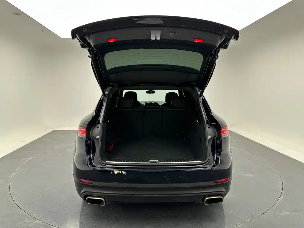 Porsche Cayenne — миниатюра 22