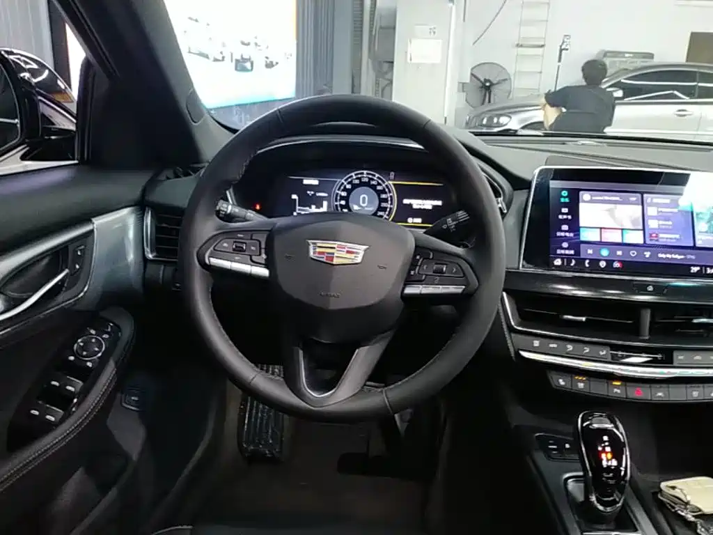 Cadillac CT5 — миниатюра 11
