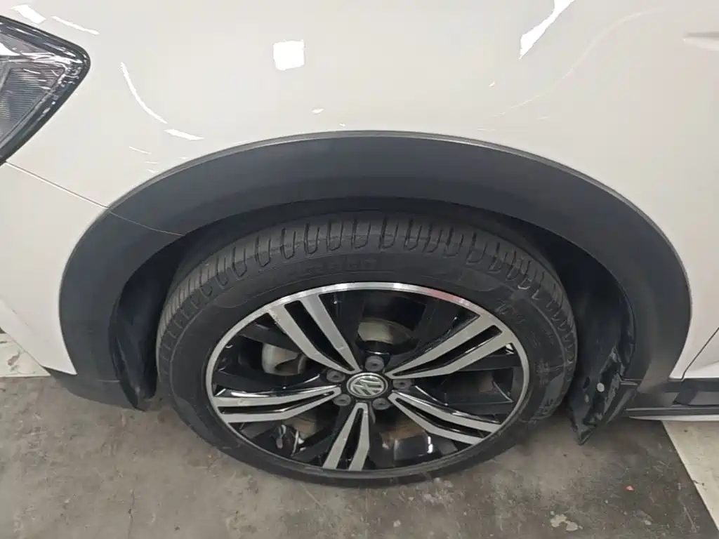 Volkswagen Touran — миниатюра 23