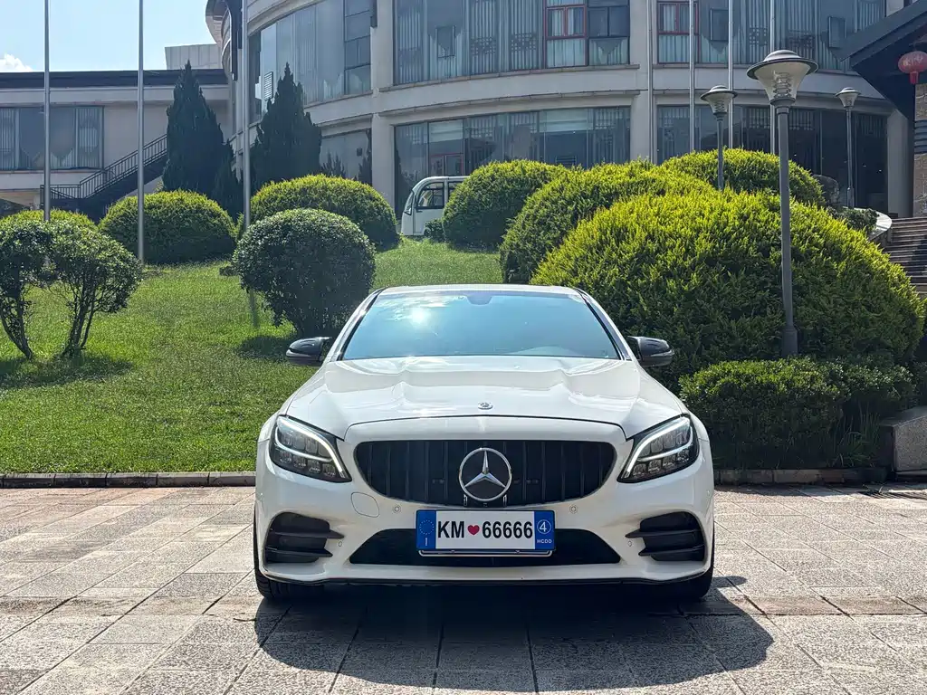 Mercedes-Benz C-Class — миниатюра 2