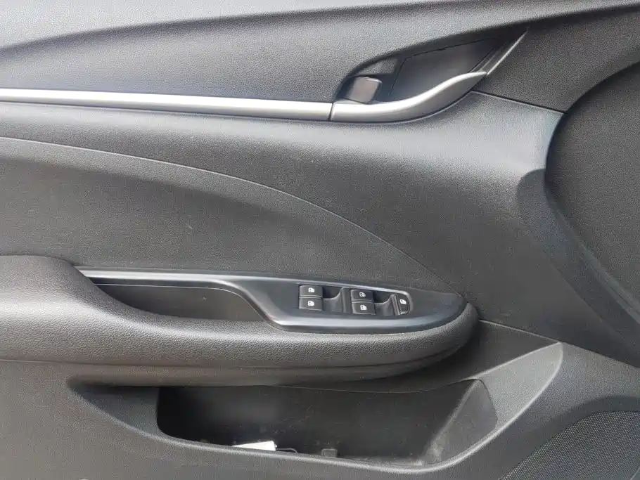 Buick Excelle — миниатюра 7