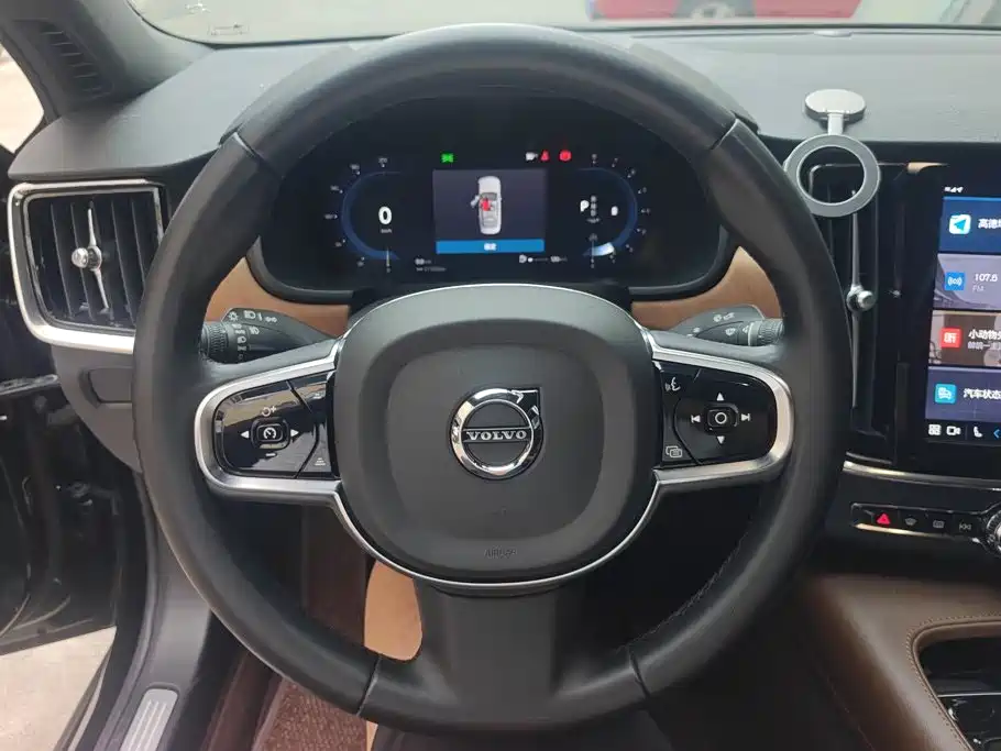 Volvo S90 — миниатюра 15