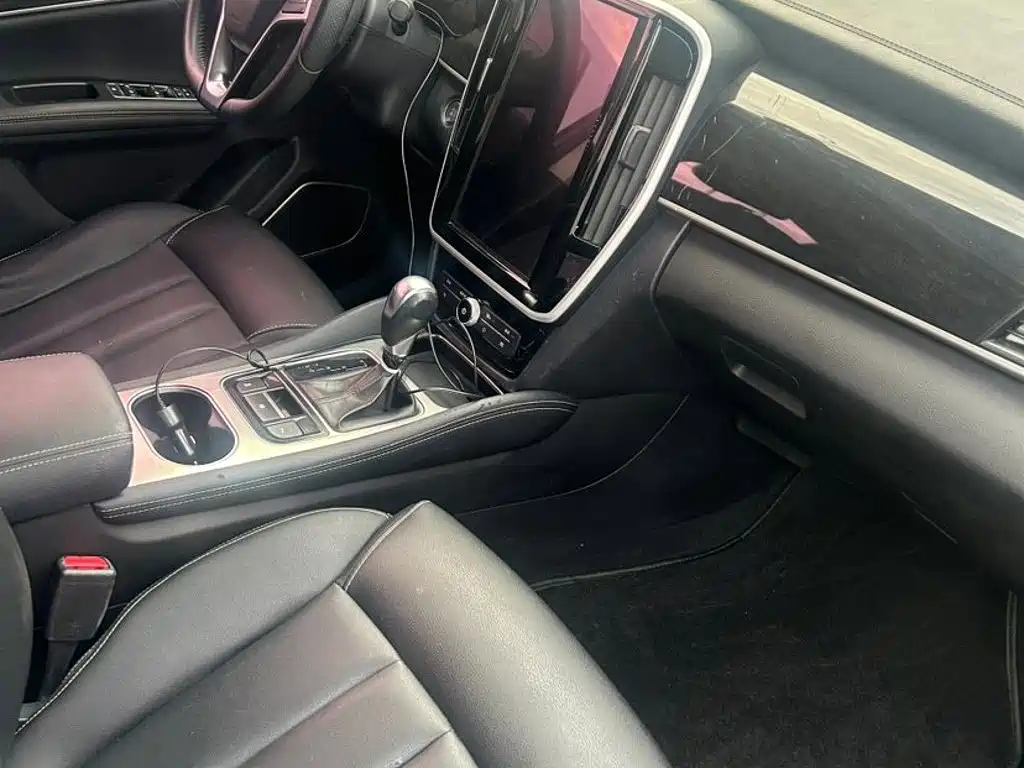 BYD MAX — миниатюра 2