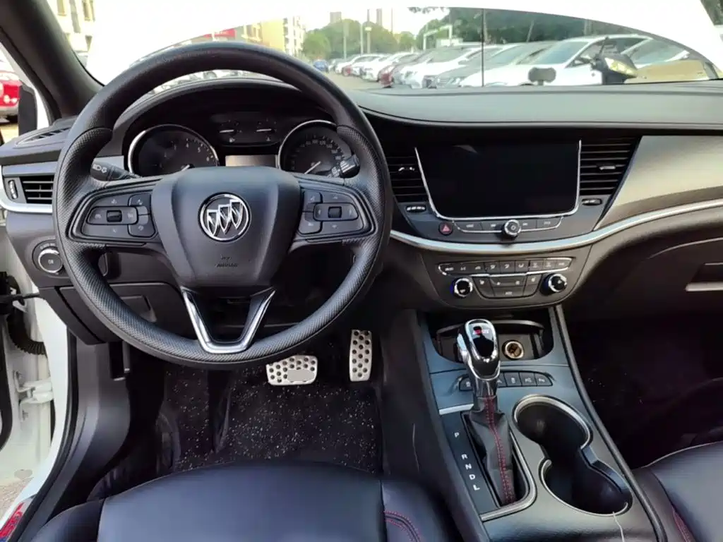 Buick Verano — миниатюра 10