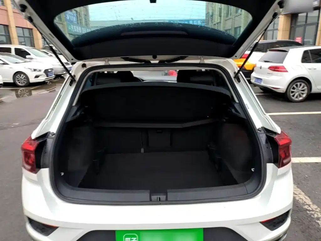 Volkswagen T-Roc — миниатюра 19