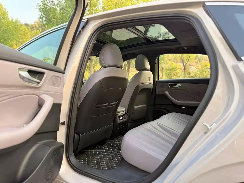 Roewe M7 DMH — миниатюра 16