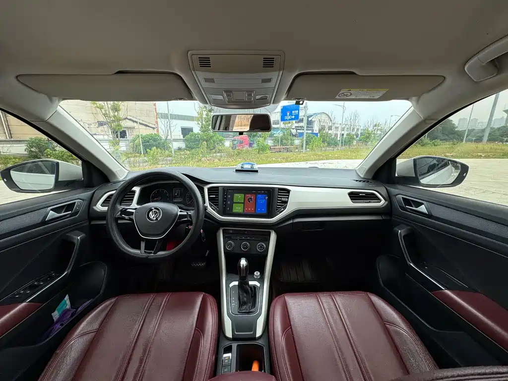 Volkswagen T-Roc — миниатюра 7