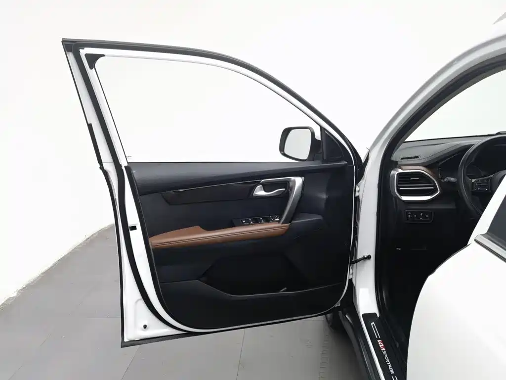 Kia Sportage — миниатюра 8