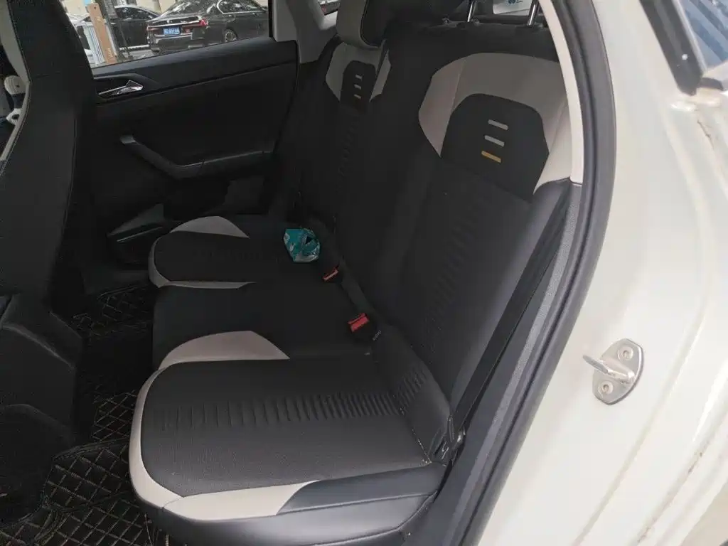 Volkswagen Polo — миниатюра 13