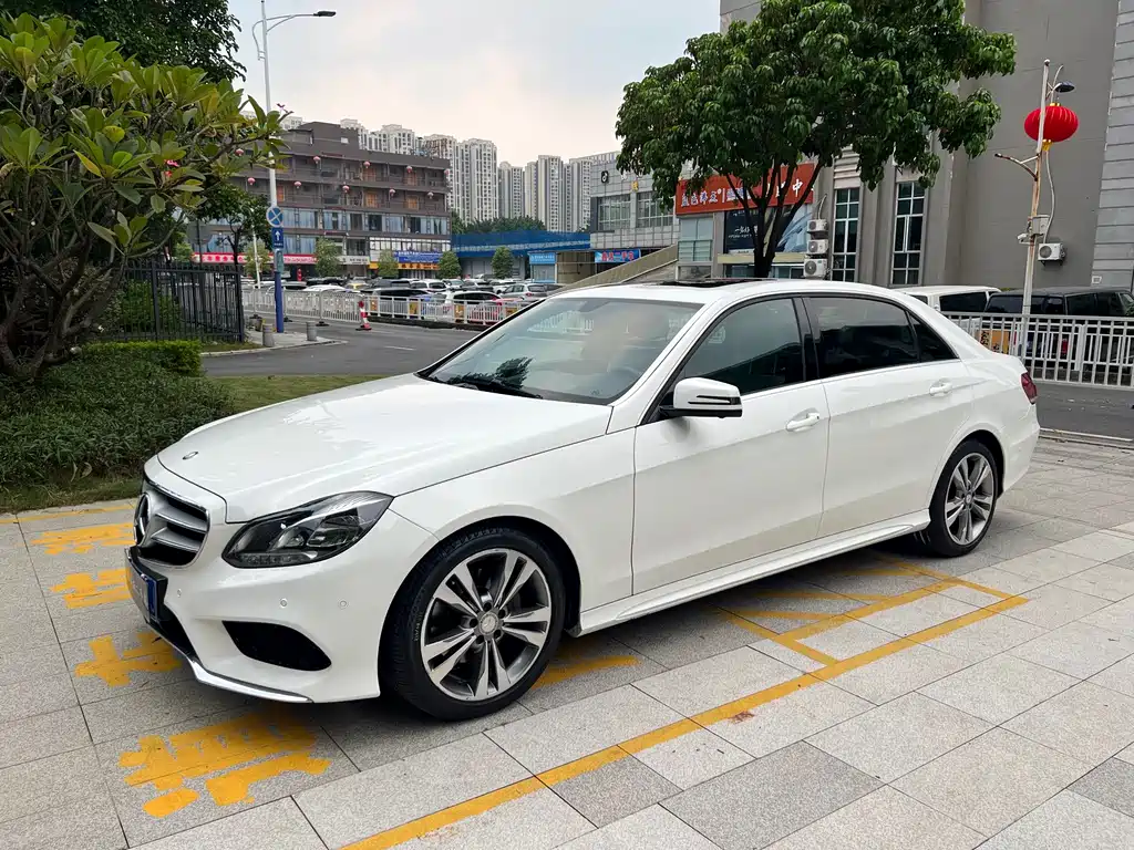 Mercedes-Benz E-Class — миниатюра 3