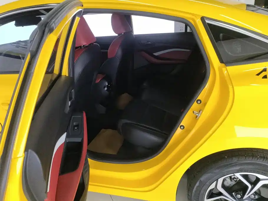MG MG5 — миниатюра 11