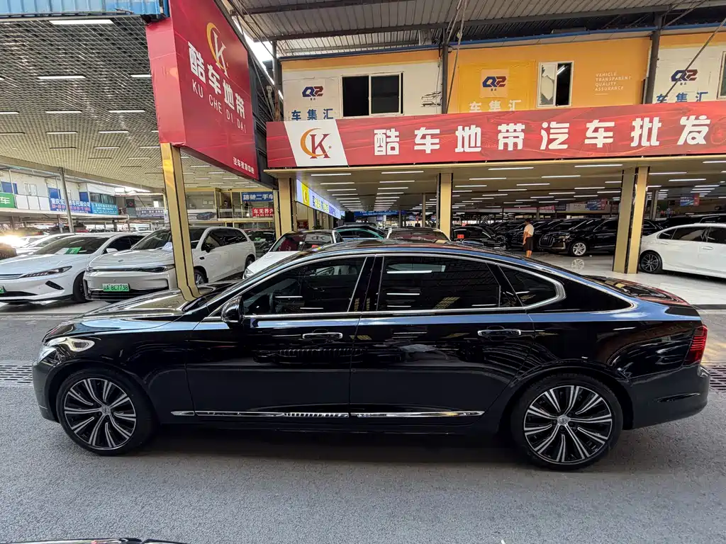 Volvo S90 — миниатюра 2