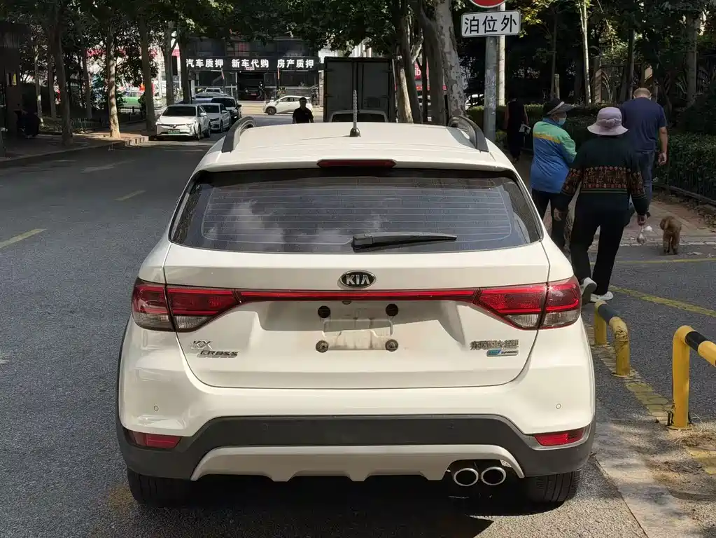 Kia KX Cross — миниатюра 8
