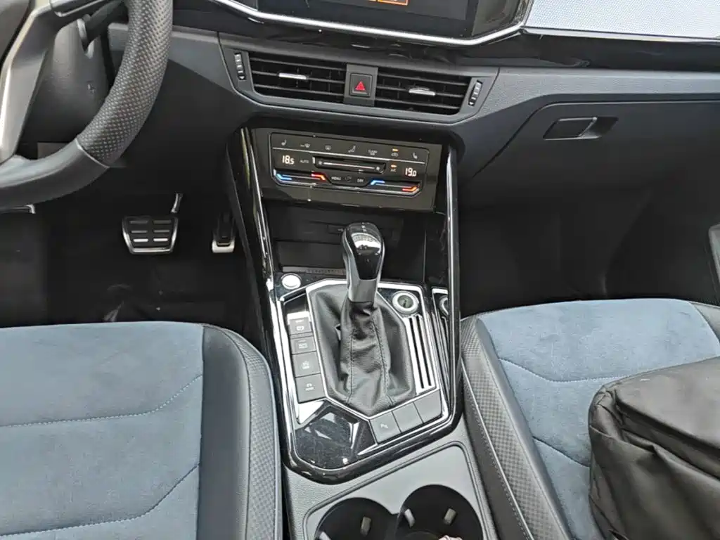 Volkswagen X — миниатюра 14