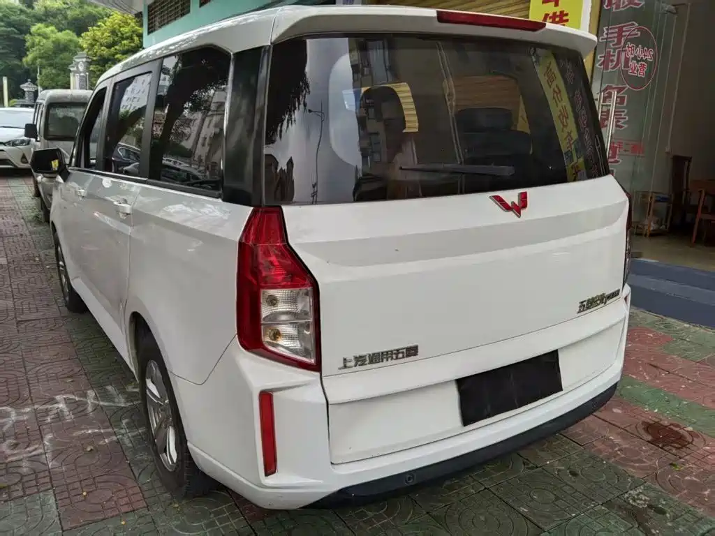 Wuling Hongguang PLUS — миниатюра 5