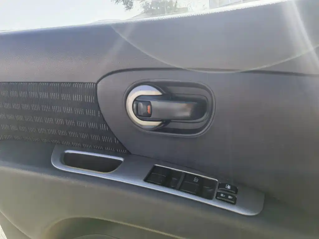Nissan Livina — миниатюра 13