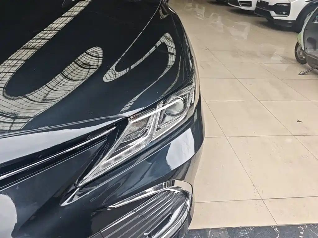 Toyota Camry — миниатюра 24
