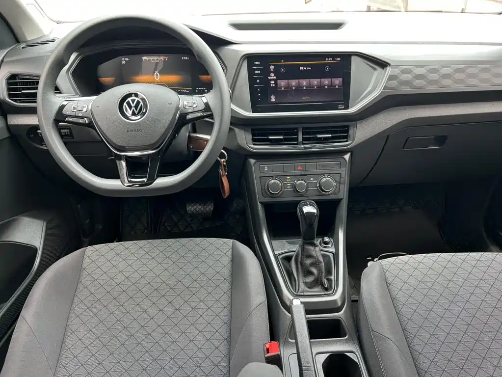 Volkswagen T-Cross — миниатюра 7