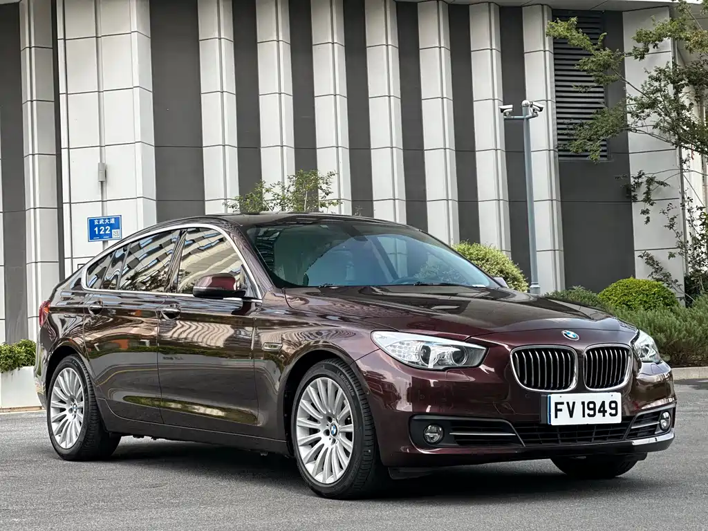 BMW 5 Series GT — миниатюра 3