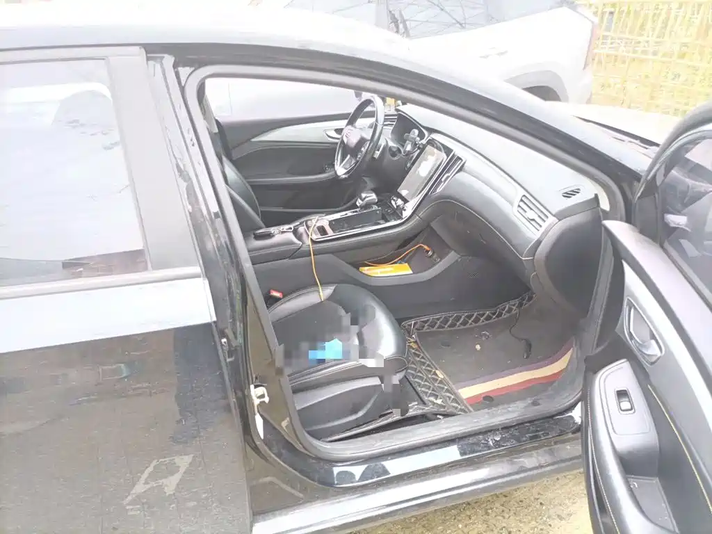 Roewe i6 MAX — миниатюра 18