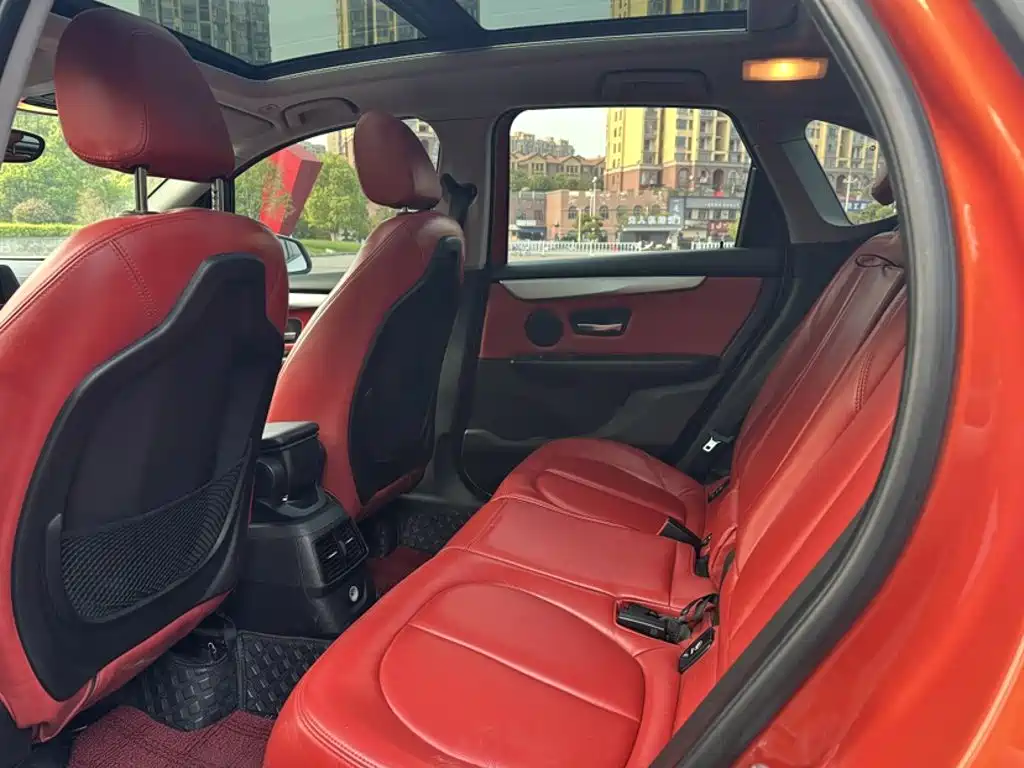 BMW 2 Series Active Tourer — миниатюра 18