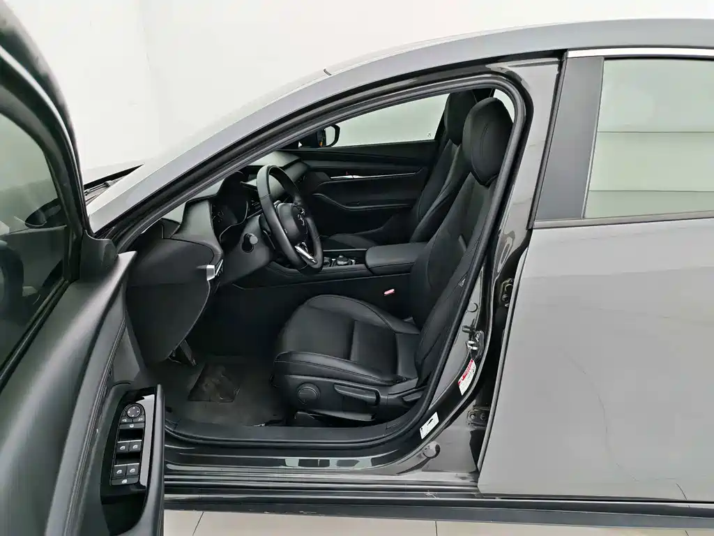 Mazda 3 Axela — миниатюра 10