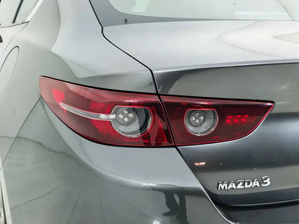 Mazda 3 Axela — миниатюра 18