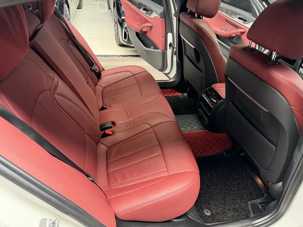 BMW 5 Series — миниатюра 23