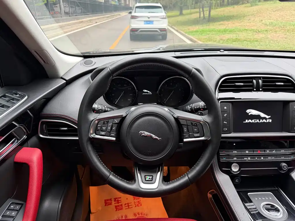 Jaguar F-Pace 2016 3.0 SC R-Sport Sport