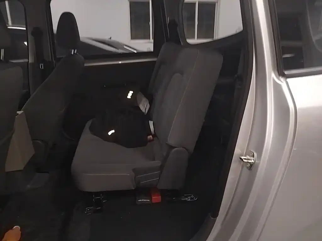 Wuling Hongguang EV — миниатюра 17