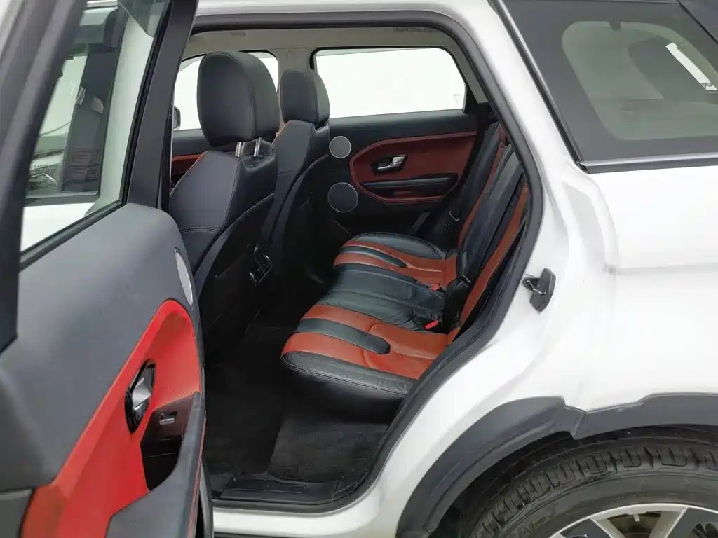 Land Rover Evoque (Import) — миниатюра 15