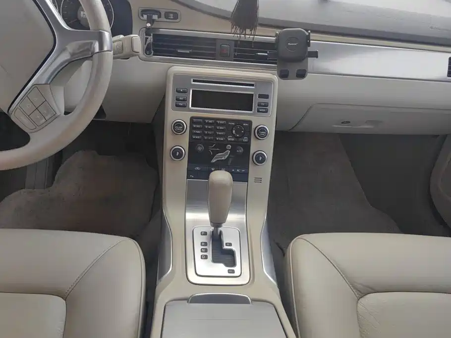 Volvo S80L — миниатюра 16