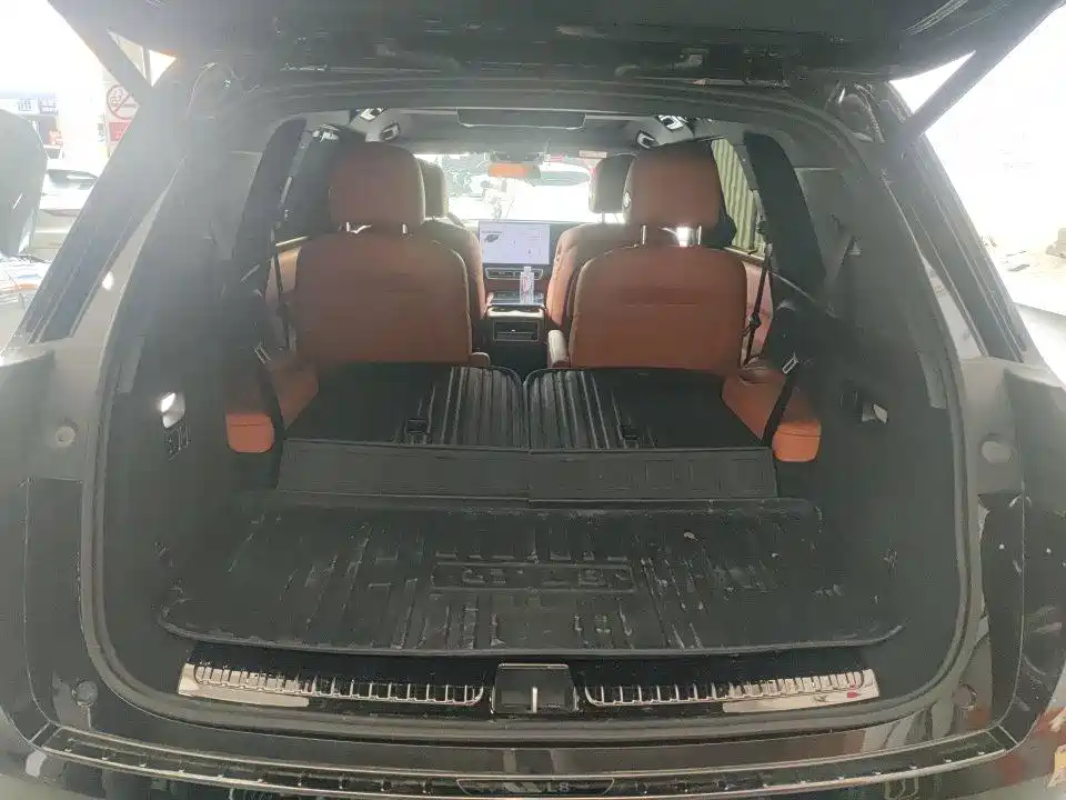 Li Auto Li L8 — миниатюра 8