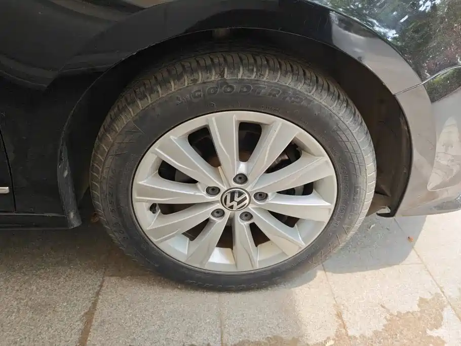 Volkswagen Sagitar — миниатюра 6