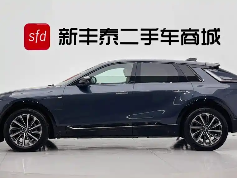 Cadillac Lyriq — миниатюра 4