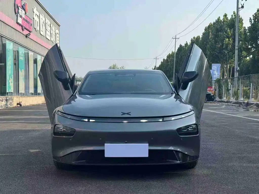 XPeng P7 — миниатюра 3