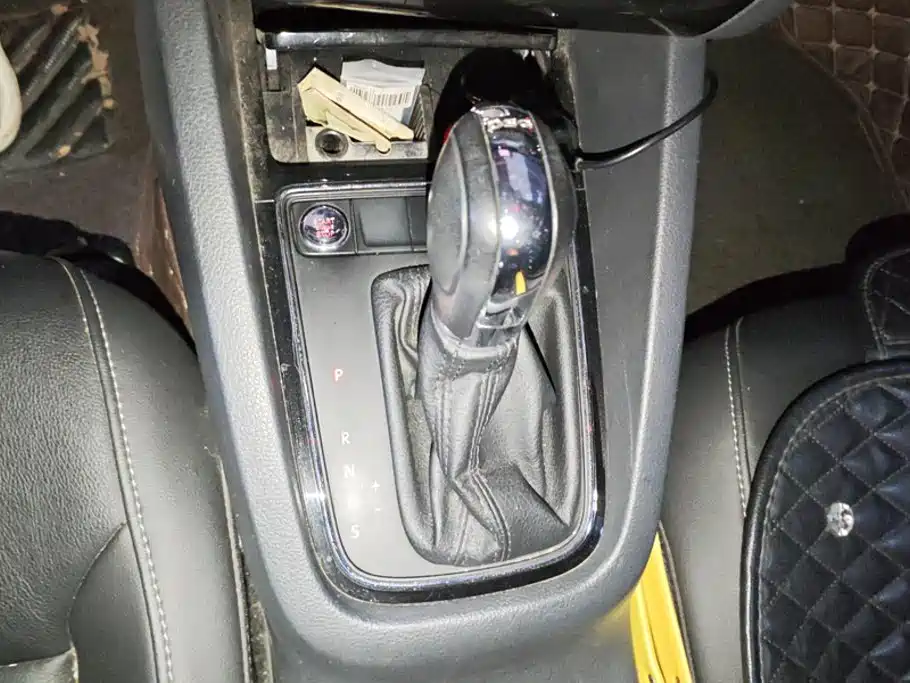 Volkswagen Sagitar — миниатюра 16