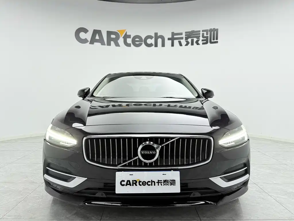 VOLVO  S90