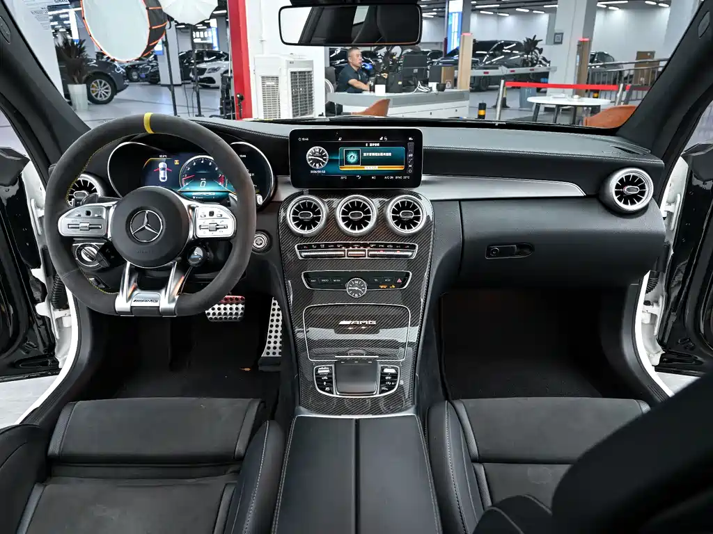 Mercedes-Benz C-Class AMG — миниатюра 10