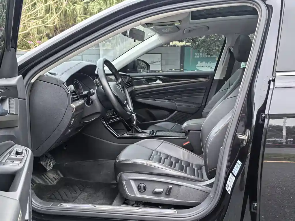 VOLKSWAGEN PASSAT NEW ENERGY